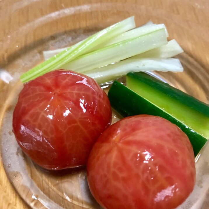 トマトときゅうりとセロリの和風ピクルス